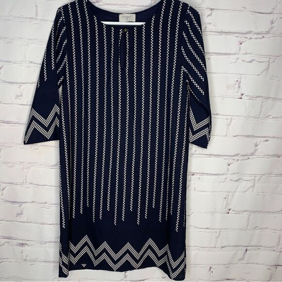 Everly  small dress - Picture 1 of 4